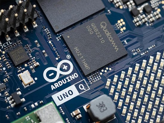 Arduino UNO Q 2GB